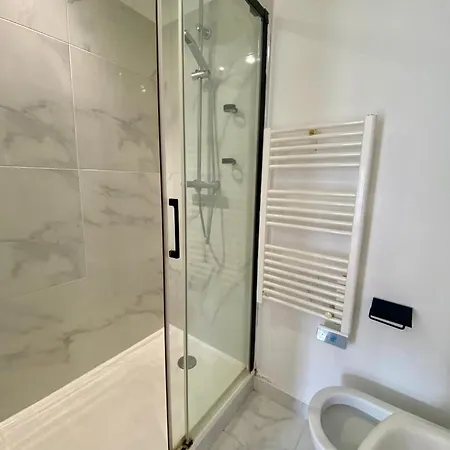 Cosy Proche Arc Triomphe - 2p